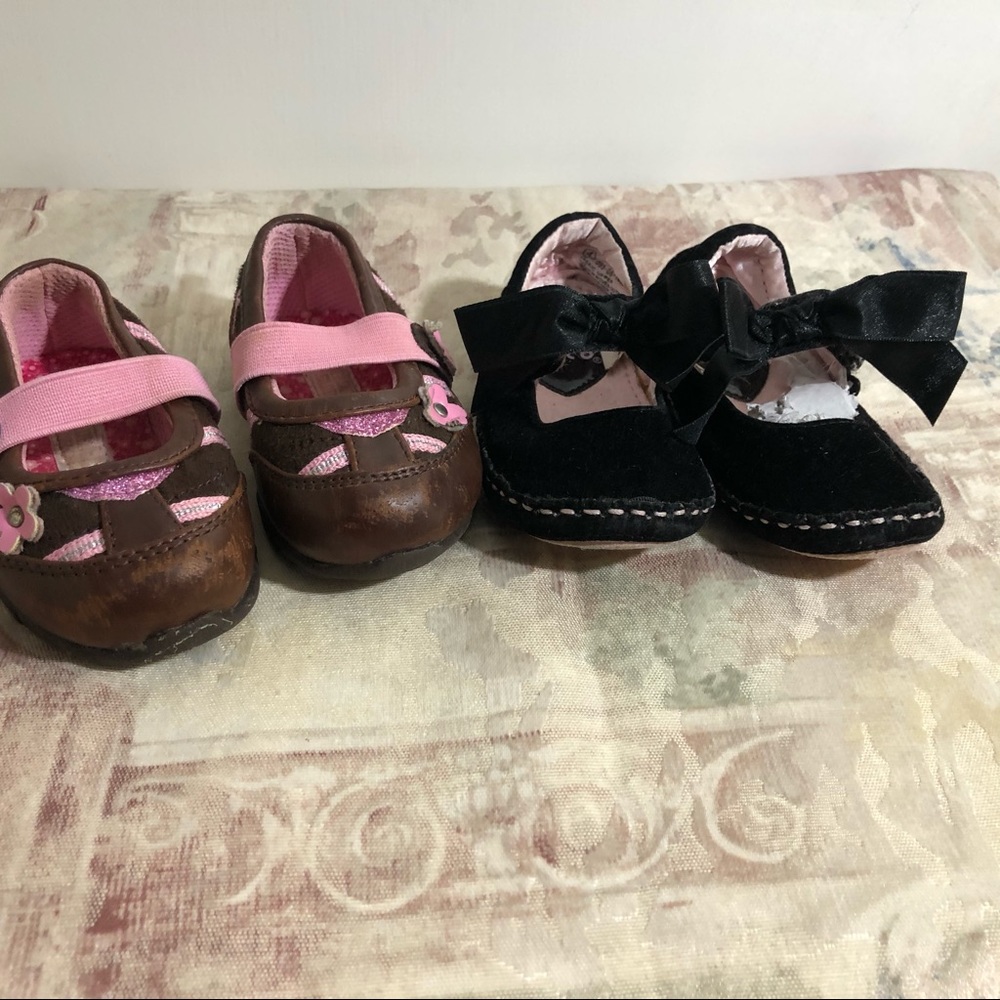 Toddlers Girls Shoes 2 Pair - Picture 2 of 8